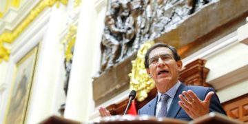 Martín Vizcarra y Congreso