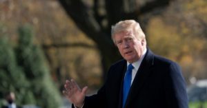 Trump y William Barr