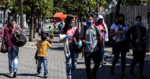 Venezolano y dólares