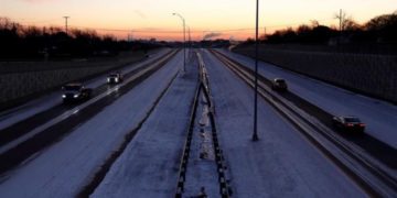 Autoridades texanas y ola de frío