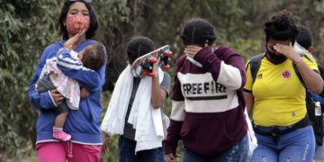 Mujeres venezolanas se prostituyen