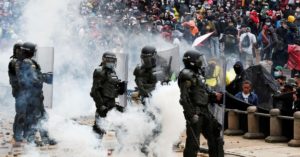 ¿Es criminal la actuación de la policía colombiana ante las protestas?: directora para la defensa de los derechos humanos de Colombia en la WOLA, Gimena Sánchez lo explica