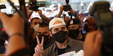 Salvadoreños y Buekele