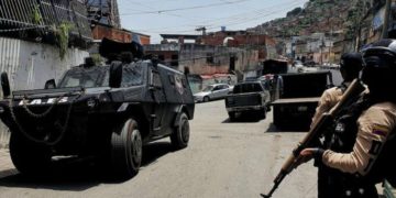 Cuerpos policiales y El Coqui