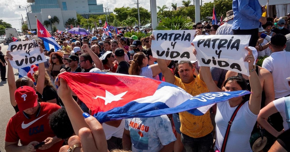 Periodista Ileana Hernández: «Lo que se avecina en Cuba es que el pueblo salga a la calle hasta que caiga la dictadura»