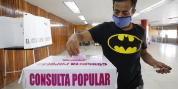 López Obrador y consulta popular