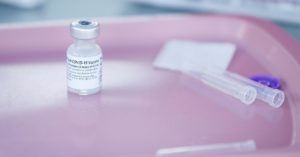 Médico especialista en enfermedades infecciosas, Mireya Wessolosky: «La vacuna contra el COVID-19 es la más detallada y estudiada en la historia de la FDA»