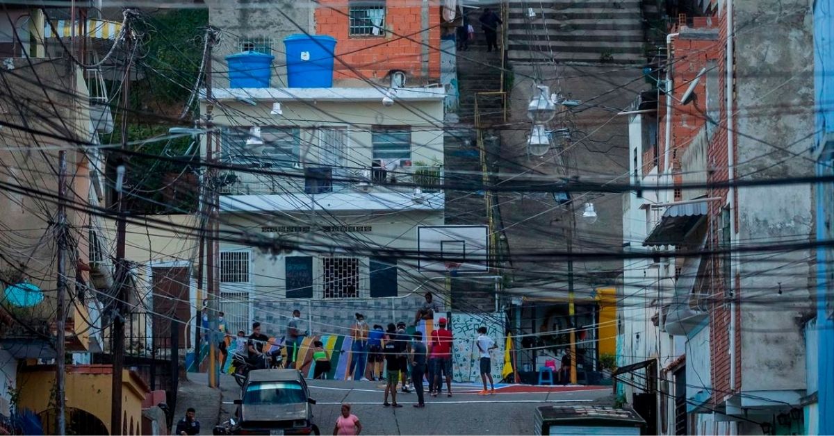 Sociólogo Luis Pedro España: «Desde el punto de vista de los ingresos el 94,5% de los venezolanos vive en la pobreza total»