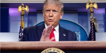 Trump y documentos del 6 de enero