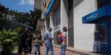 Venezolano de a pie y Alex Saab