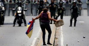 Coordinador general de Provea, Rafael Uzcátegui: «El coronavirus fue utilizado en Venezuela como una oportunidad para aumentar el control sobre los ciudadanos»