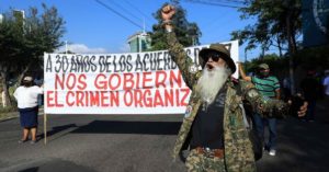 Protesta y Bukele