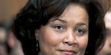 mujer afroamericana y Corte Suprema