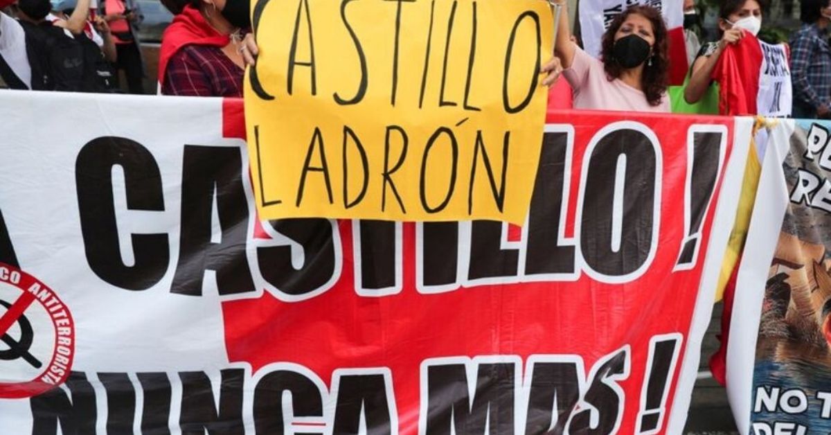 Periodista Víctor Reyes Parra: «La presión de las protestas ciudadanas pueden llevar a la renuncia de Pedro Castillo»