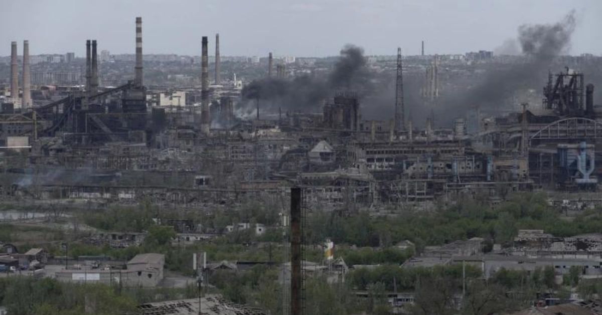 Ex-funcionario de Seguridad Nacional de EE.UU.: «Los rusos han destruido el 90% de las casas en Mariupol y han asesinado hasta 10.000 civiles»
