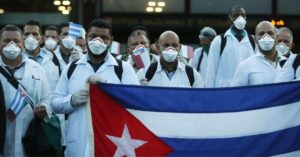 médicos cubanos y desertor