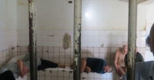 ¿Cuál el estado del Hospital Psiquiátrico de Caracas y por qué cerdos se paseaban por sus pasillos?