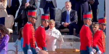 espada de bolívar y Felipe VI