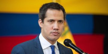 Juan Guaidó y candidato
