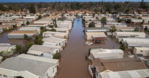 Inundaciones y California